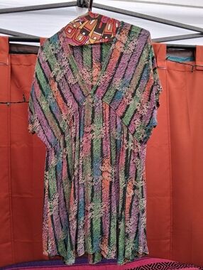 Vintage Lux Wildflower Field In Greens Lovely Viscose Blouse. Smedium?